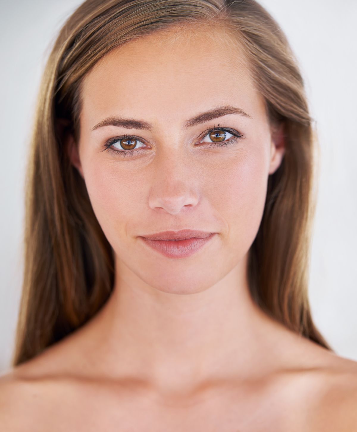 Portrait of a young woman with natural beauty.